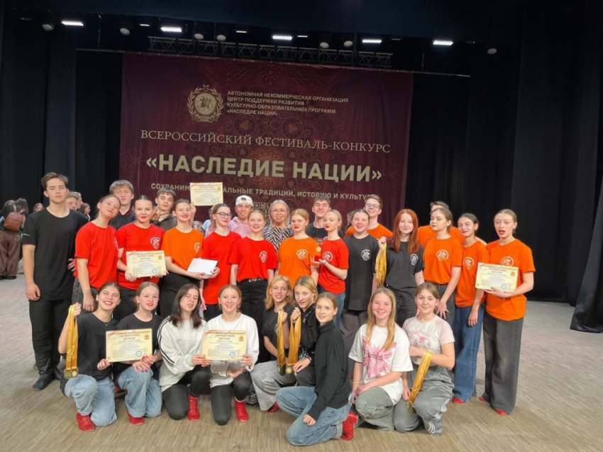 Бобровские танцоры стали победителями всероссийского конкурса