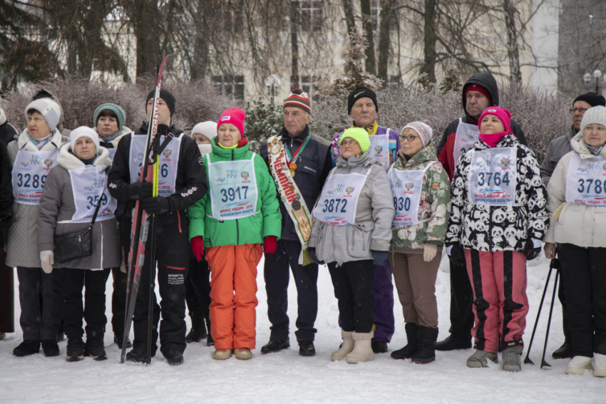 Председатель Воронежской облдумы Юрий Матузов принял участие в «Сафоновской лыжне – 2026».