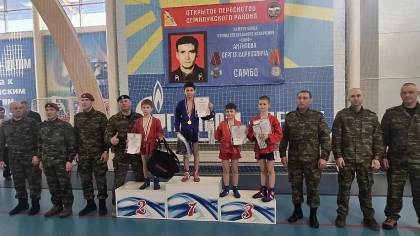 Самбисты из Таловой завоевали 2 медали на открытом первенстве